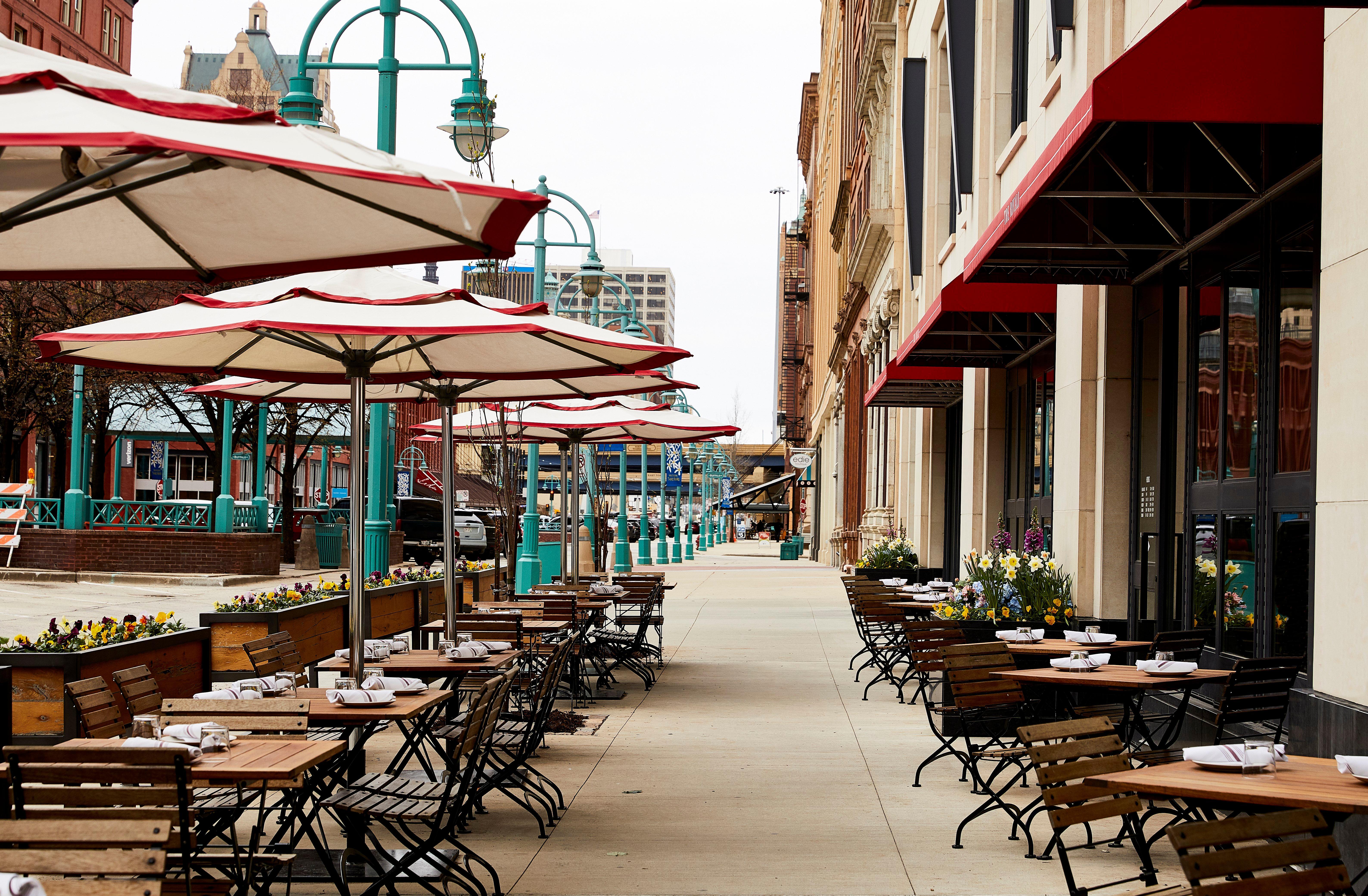 Kimpton Journeyman Hotel By Ihg Milwaukee Exterior photo